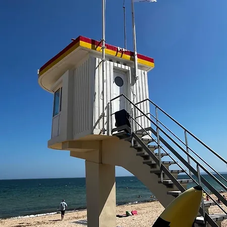 Maison De Bord De *